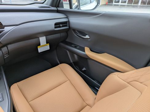 New 2025 Lexus UX 300h FWD w/ Accessory Package (Z2) image 16