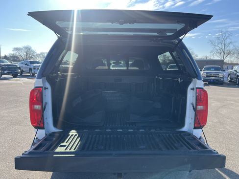 Used 2016 Chevrolet Colorado Z71 image 11