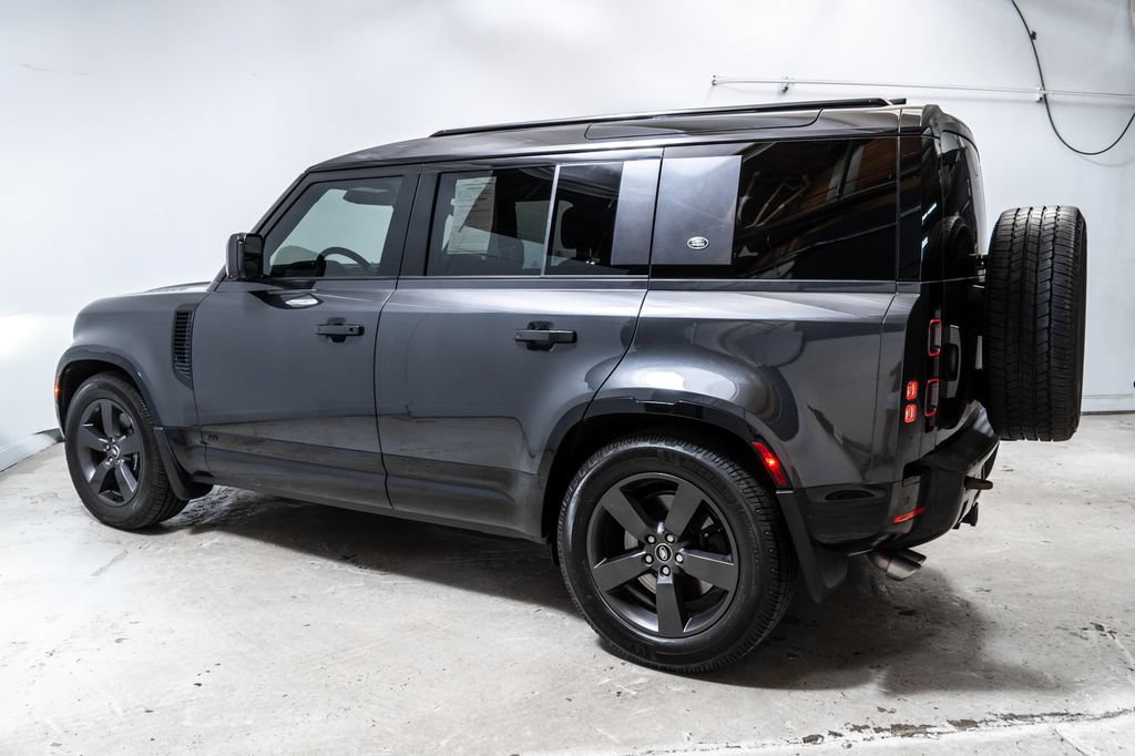 Used 2023 Land Rover Defender 110 V8 AWD/4WD image 2
