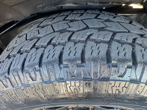 Used 2012 Nissan Xterra PRO-4X w/ Pro-4x Leather Pkg image 19