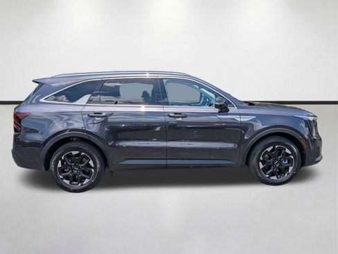 Used 2025 Kia Sorento S FWD image 3