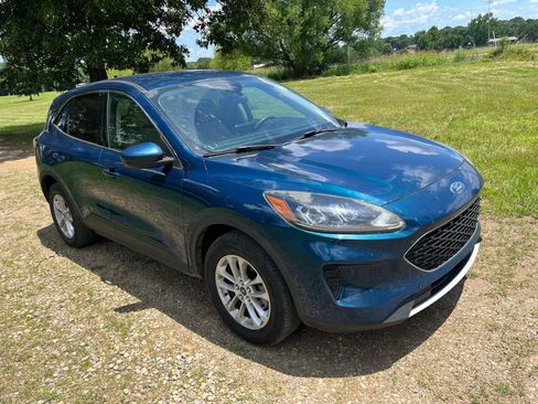 Used 2020 Ford Escape SE AWD/4WD image 2