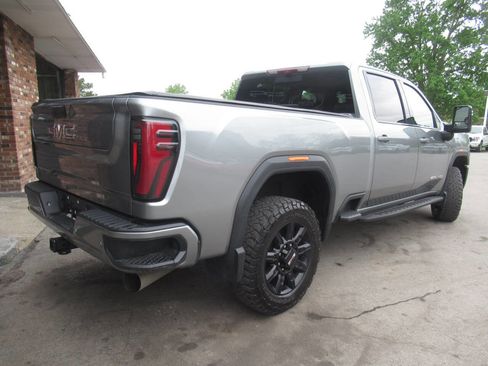 Used 2024 GMC Sierra 2500 AT4 w/ AT4 Premium Plus Package AWD/4WD image 14