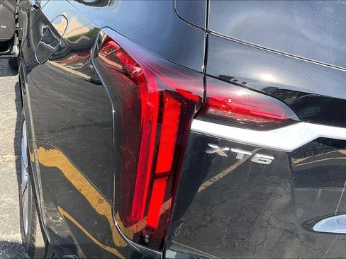 Used 2023 Cadillac XT6 Premium Luxury AWD/4WD image 30