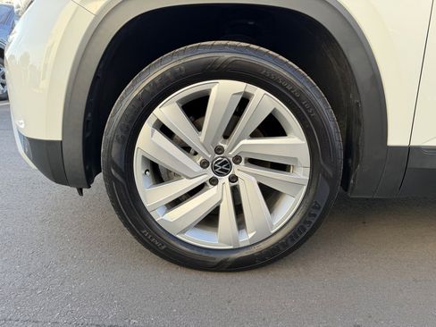 Used 2021 Volkswagen Atlas Cross Sport SE image 10