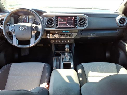 Used 2022 Toyota Tacoma TRD Sport image 8