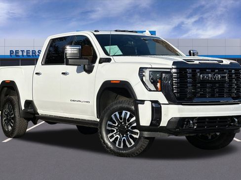 Used 2024 GMC Sierra 3500 Denali Ultimate image 2