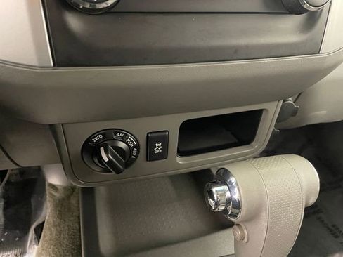 Used 2016 Nissan Frontier 4x4 Crew Cab Long Bed image 10