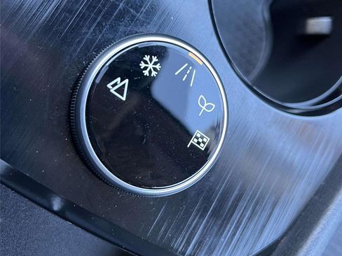 Certified 2023 Nissan Rogue SV image 36