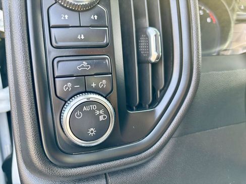 Used 2022 GMC Sierra 2500 Pro w/ Convenience Package AWD/4WD image 22