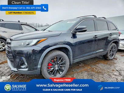 Used 2019 Toyota Highlander SE