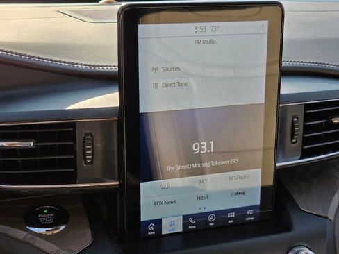 Used 2020 Ford Explorer Platinum w/ Premium Technology Package AWD/4WD image 22