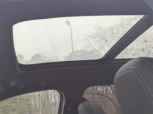 New 2026 Chevrolet Traverse LT w/ Sun and Wheel Package image 12