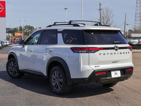 New 2026 Nissan Pathfinder SV image 2