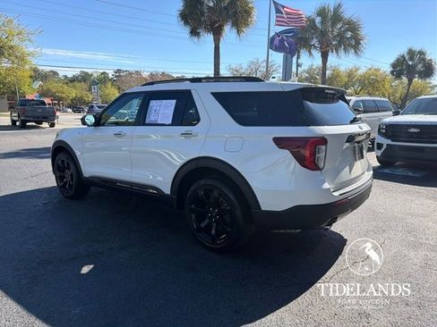 Certified 2023 Ford Explorer ST-Line AWD/4WD image 6