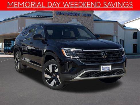 Used 2025 Volkswagen Atlas Cross Sport SEL AWD/4WD image 1