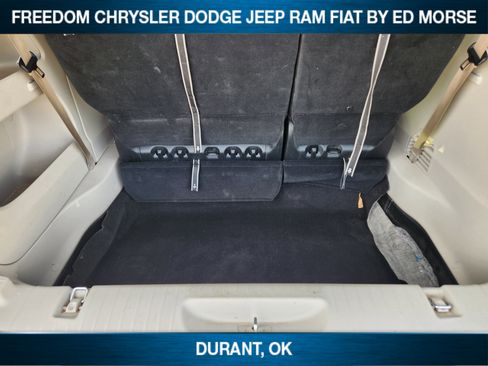 Used 2024 Chrysler Pacifica Touring-L image 25