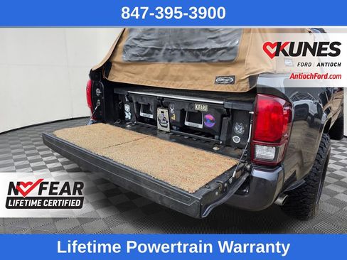 Used 2022 Toyota Tacoma SR AWD/4WD image 11