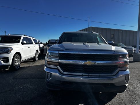 Used 2018 Chevrolet Silverado 1500 LT w/ All Star Edition image 8