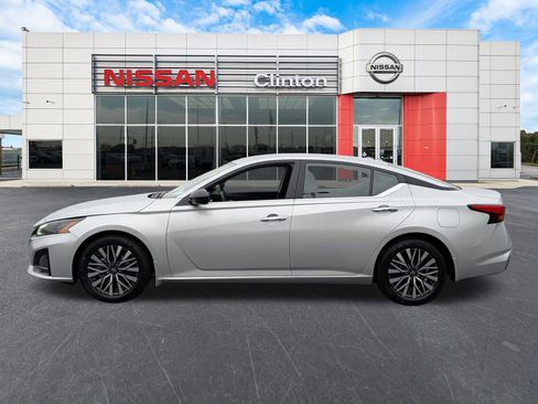 New 2025 Nissan Altima 2.5 SV image 5