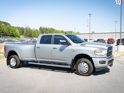 Used 2022 RAM 3500 Laramie AWD/4WD image 12