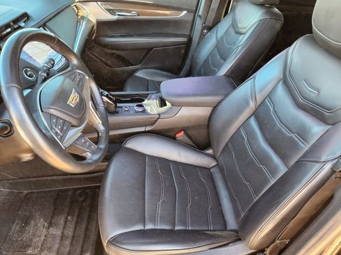 Certified 2023 Cadillac XT5 Sportv w/ Platinum Package image 13