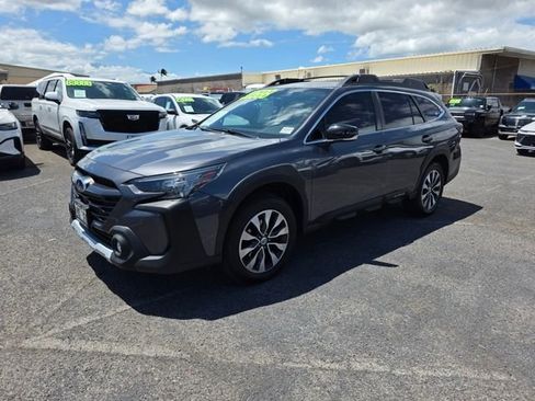 Used 2023 Subaru Outback Limited AWD/4WD image 3