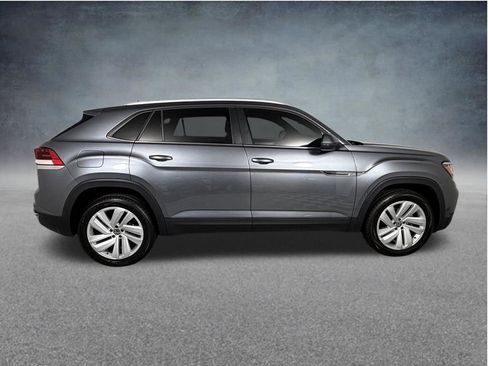 Used 2022 Volkswagen Atlas Cross Sport SE image 9