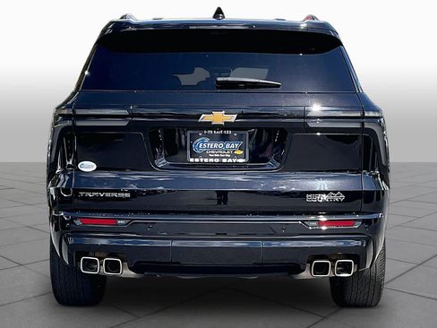 Used 2025 Chevrolet Traverse High Country w/ LPO, Floor Liner Package FWD image 8