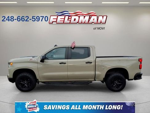 Used 2022 Chevrolet Silverado 1500 LT Trail Boss w/ LT Trail Boss Premium Package AWD/4WD image 2