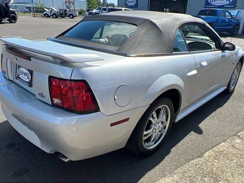 Used 2001 Ford Mustang GT RWD image 8