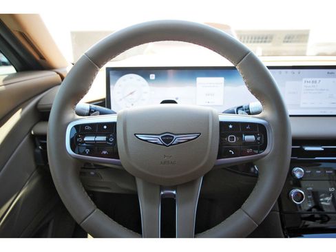 Used 2025 Genesis G80 2.5T image 16