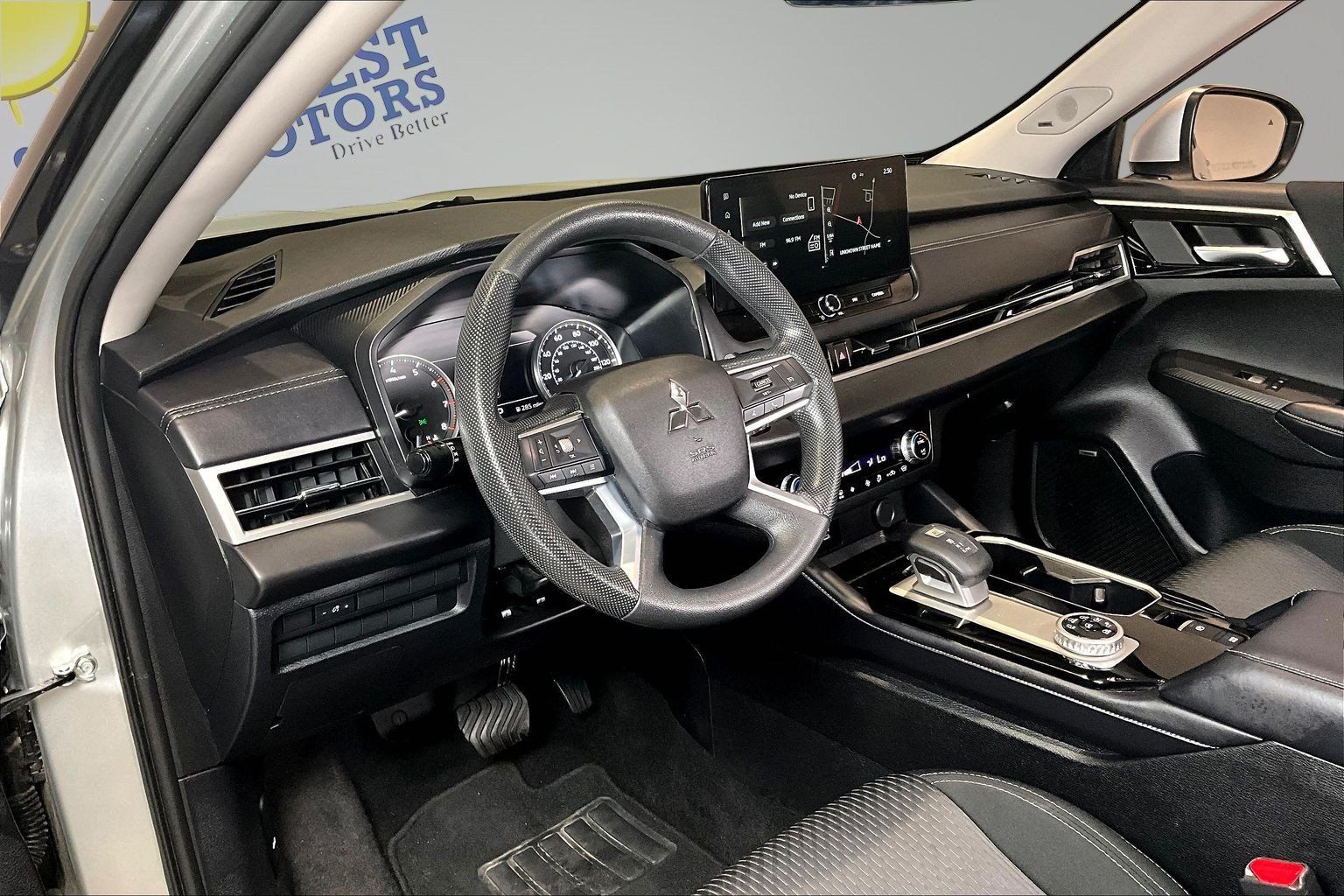 Used 2025 Mitsubishi Outlander ES AWD/4WD image 16