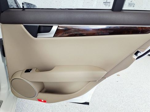 Used 2013 Mercedes-Benz C 250 Sedan image 8