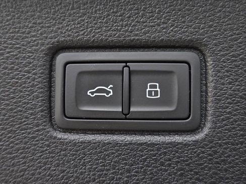 Used 2023 Audi Q7 3.0T Premium Plus image 12