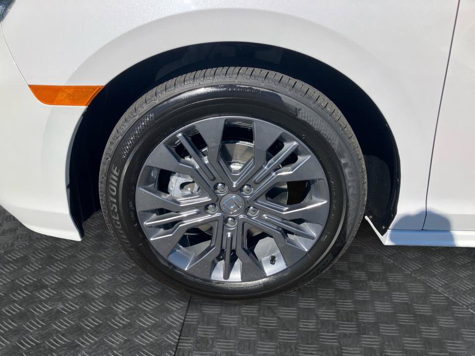 New 2027 Honda Odyssey Touring image 27