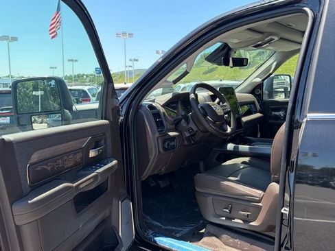 New 2026 RAM 2500 Limited AWD/4WD image 14