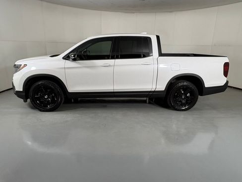 Used 2025 Honda Ridgeline Black Edition image 5