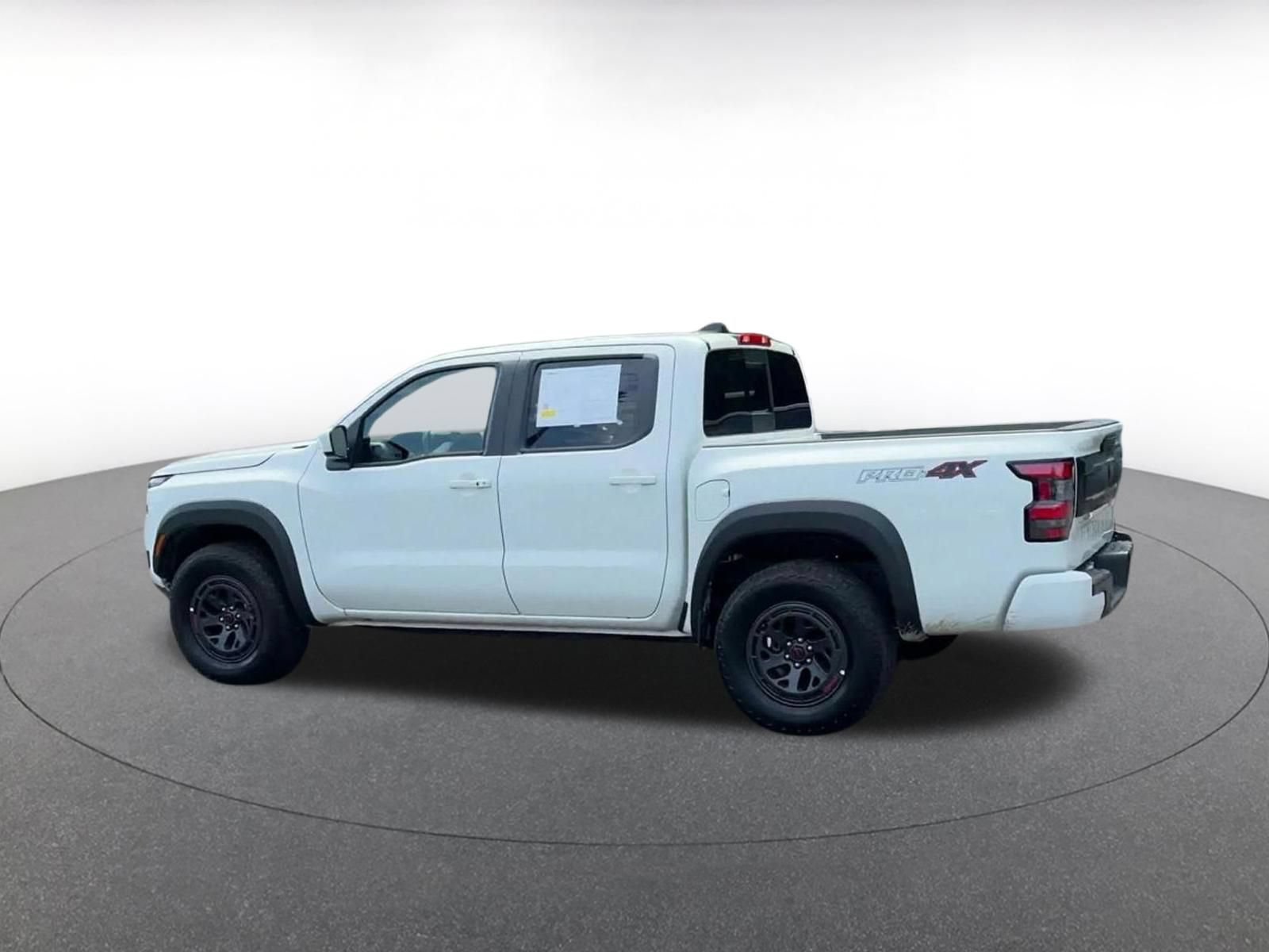 Used 2026 Nissan Frontier PRO-4X AWD/4WD image 9