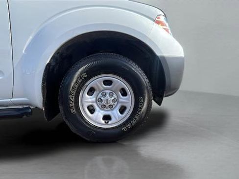 Used 2019 Nissan Frontier S image 26