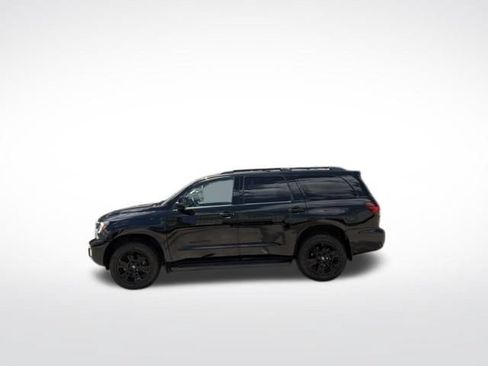 Used 2022 Toyota Sequoia TRD Sport AWD/4WD image 6