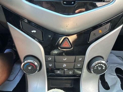 Used 2015 Chevrolet Cruze LT FWD image 25