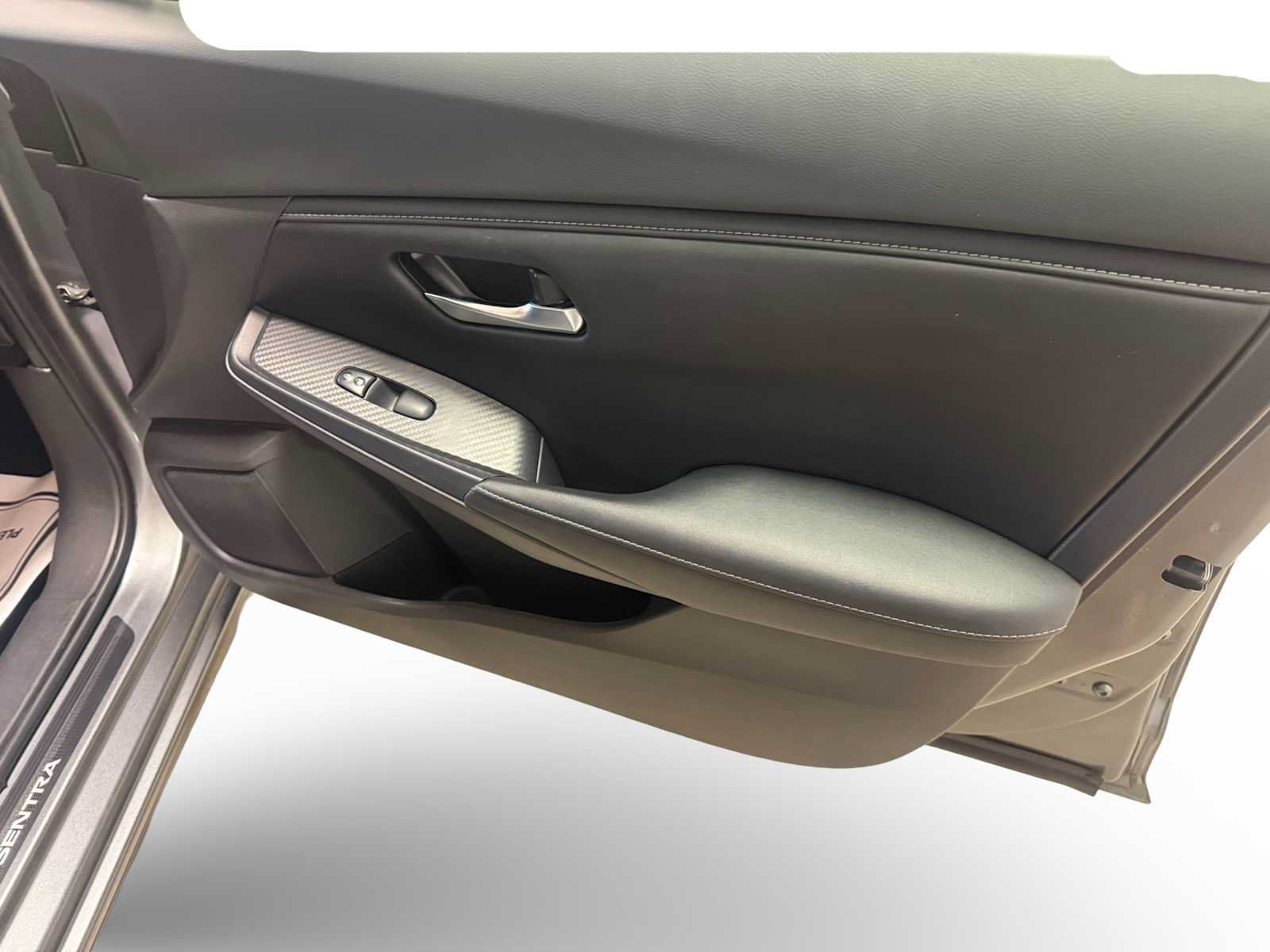 Used 2022 Nissan Sentra SV FWD image 28