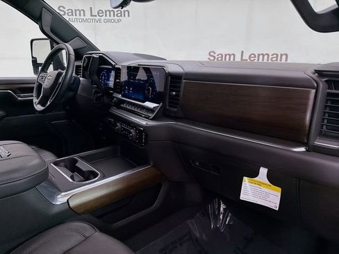 Used 2025 Chevrolet Silverado 2500 High Country w/ Technology Package image 34