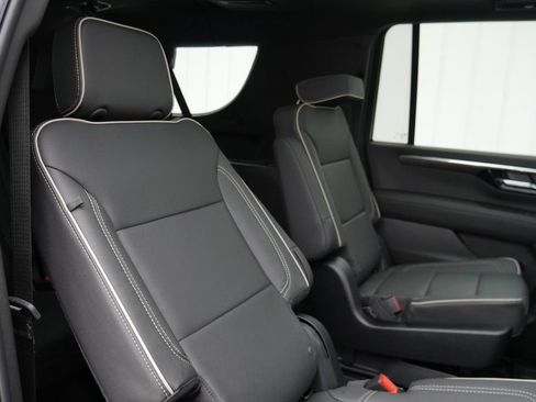 New 2026 Chevrolet Suburban Premier AWD/4WD image 25