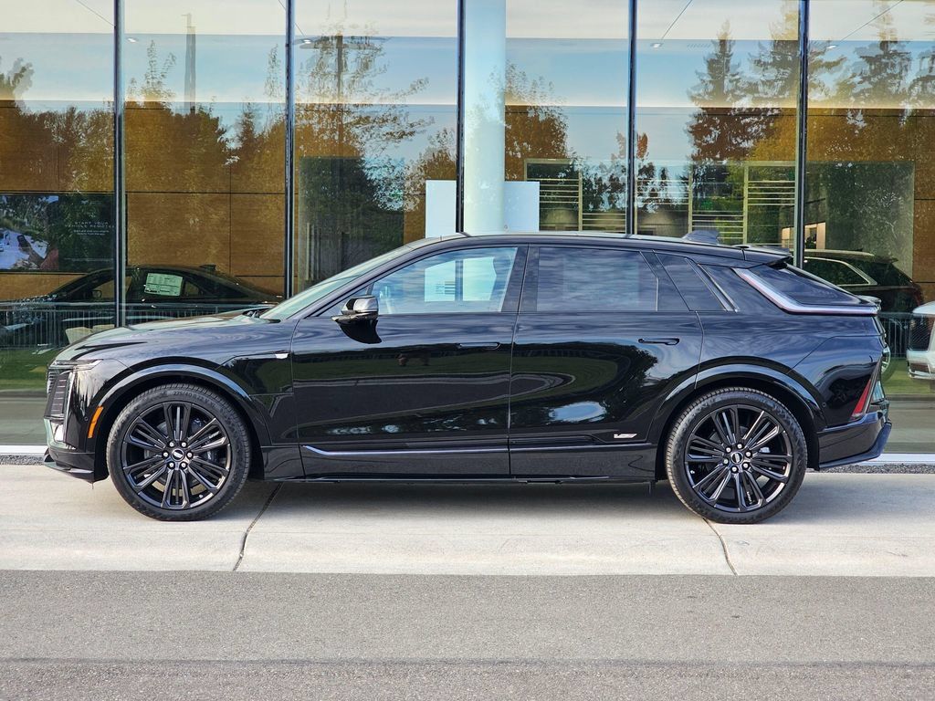 New 2027 Cadillac Lyriq V Premium AWD/4WD image 2