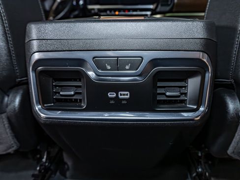 Used 2024 Chevrolet Silverado 2500 High Country w/ High Country Premium Package image 26