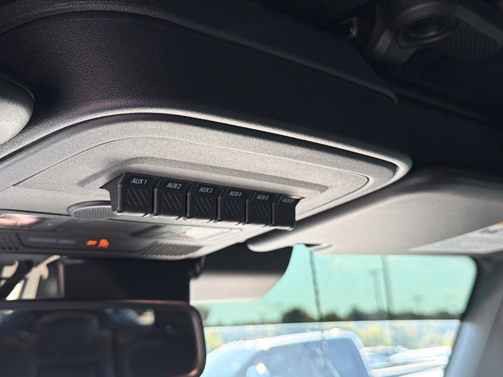 Used 2025 Ford Bronco Raptor AWD/4WD image 11