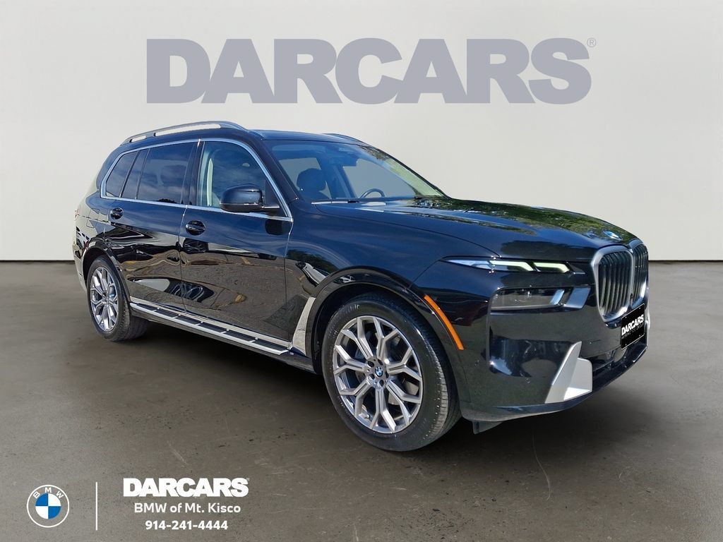 Used 2025 BMW X7 xDrive40i w/ Premium Package AWD/4WD image 1