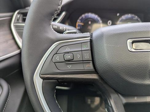 New 2025 Jeep Grand Cherokee Limited image 13